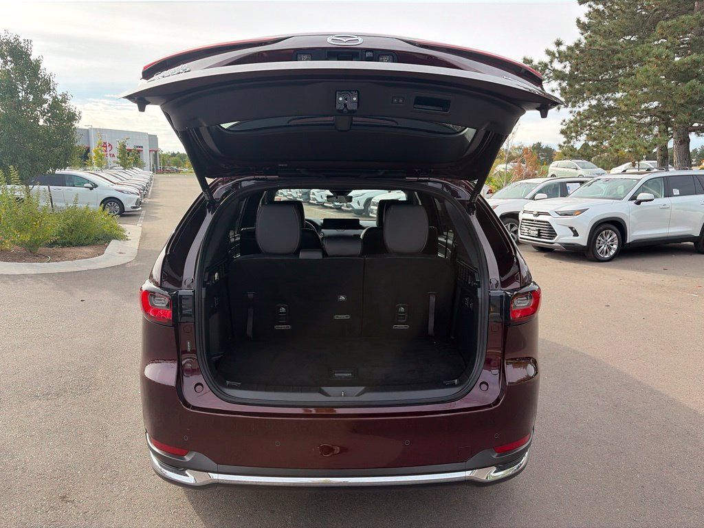 Used 2024 MAZDA CX-90 Plug-In Hybrid w/ Premium Plus AWD/4WD image 18
