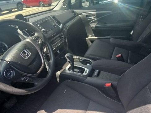 Used 2017 Honda Ridgeline RT image 11