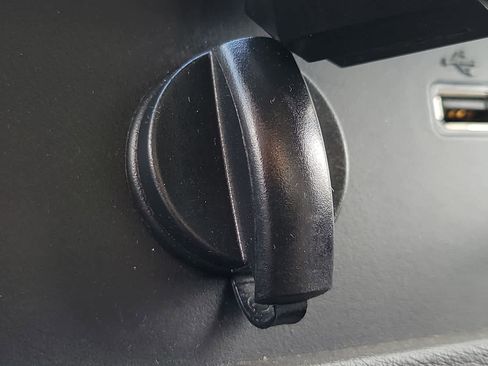 Used 2021 Ford E-350 and Econoline 350 Super Duty w/ Power Windows & Locks Group image 25