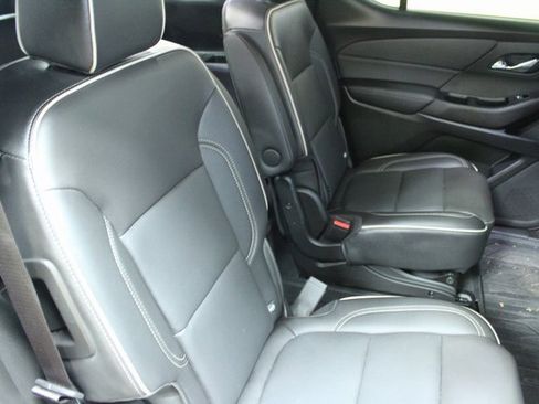 Certified 2023 Chevrolet Traverse Premier w/ LPO, Floor Liner Package image 9