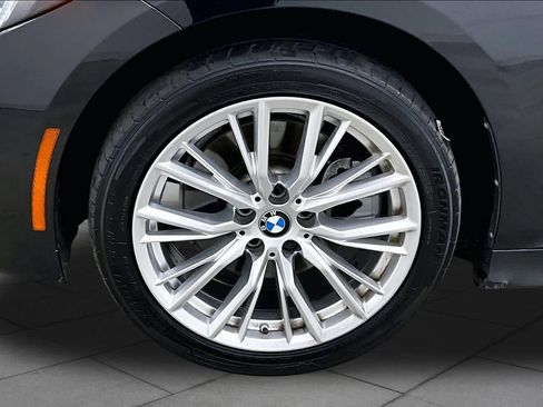 Used 2023 BMW 330i xDrive Sedan w/ Driving Assistance Package AWD/4WD image 11