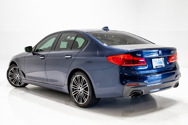 Used 2017 BMW 530i w/ M Sport Package RWD image 3