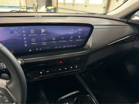 Certified 2025 Buick Envision Preferred image 16