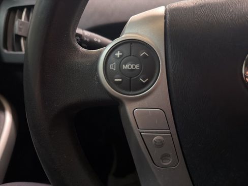 Used 2014 Toyota Prius Two image 18