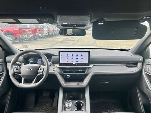 Used 2026 Ford Explorer Tremor w/ Tremor Convenience Package AWD/4WD image 32