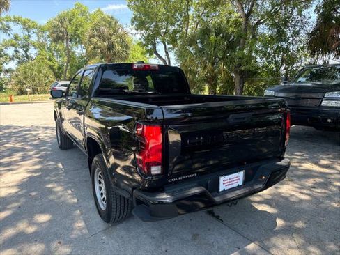Used 2023 Chevrolet Colorado W/T RWD image 9