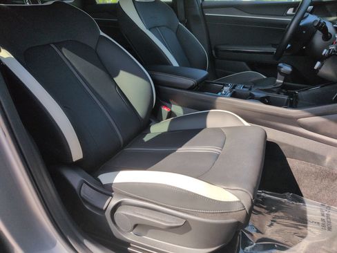 Used 2025 Kia K5 GT-Line FWD image 35
