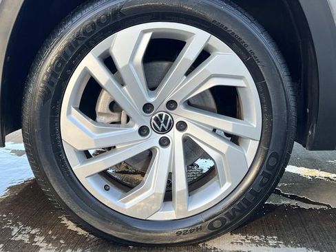 Used 2022 Volkswagen Atlas SE image 6