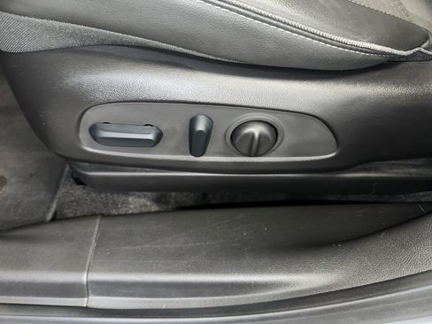 Certified 2023 Buick Encore GX Select image 3