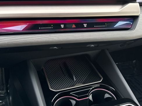 Used 2024 BMW i5 eDrive40i w/ M Sport Package RWD image 23