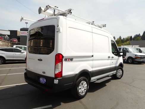 Used 2017 Ford Transit 250 130 Medium Roof RWD image 8