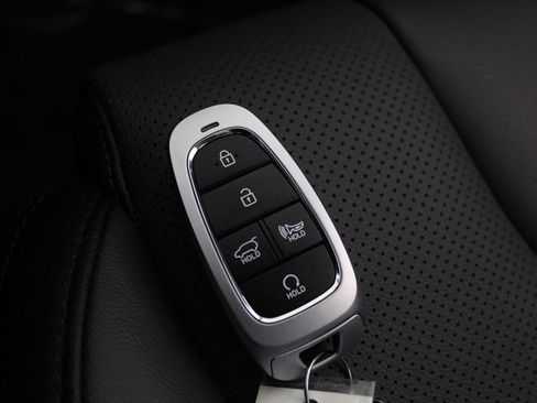 Certified 2023 Hyundai Santa Fe SEL w/ Premium Package image 33