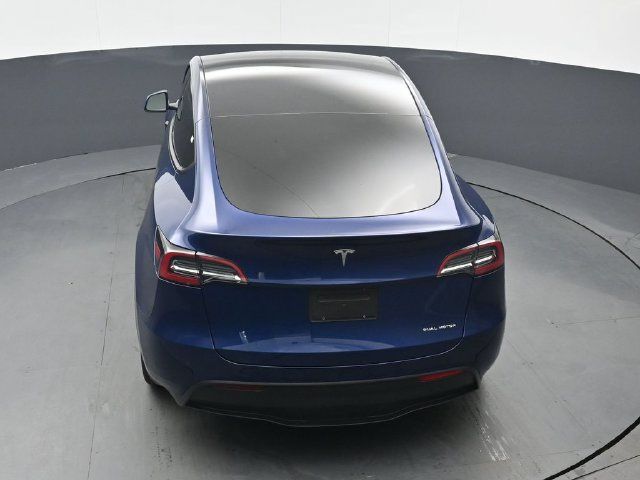 Used 2023 Tesla Model Y Long Range AWD/4WD image 38