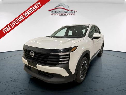 Used 2025 Nissan Kicks SV AWD/4WD image 5