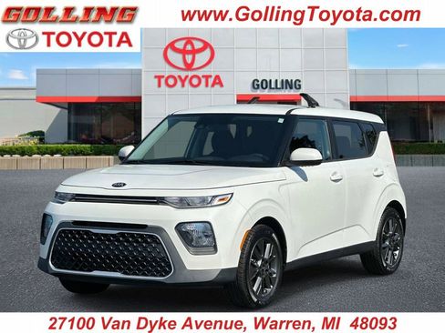 Used 2021 Kia Soul S FWD image 1