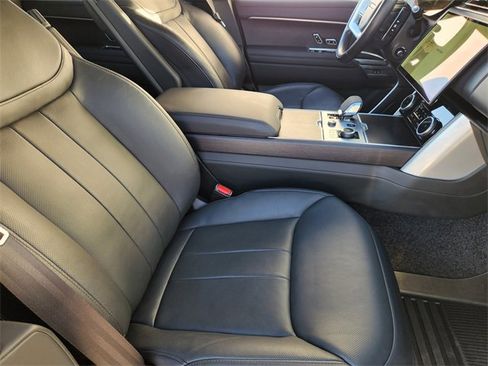 Used 2023 Land Rover Range Rover SE image 14