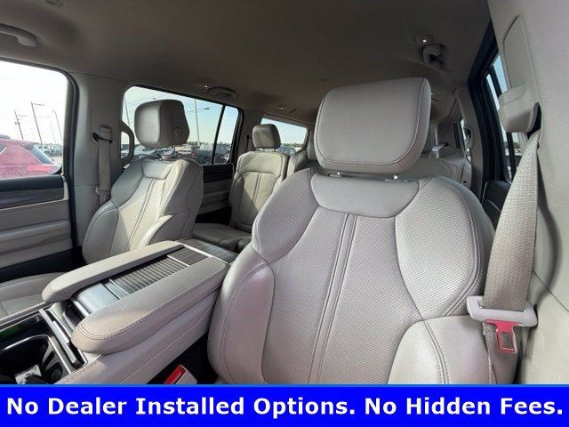 Used 2024 Jeep Wagoneer Series II w/ Flexible Seating Group RWD image 6