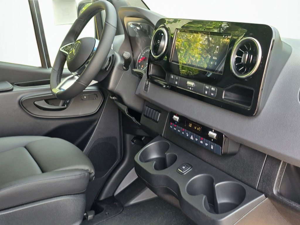 New 2026 Mercedes-Benz Sprinter 2500 image 25