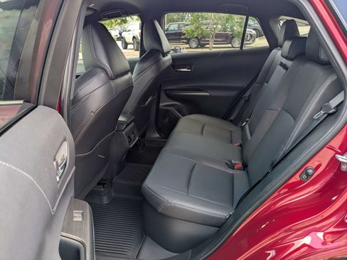 Used 2023 Toyota Venza XLE AWD/4WD image 15