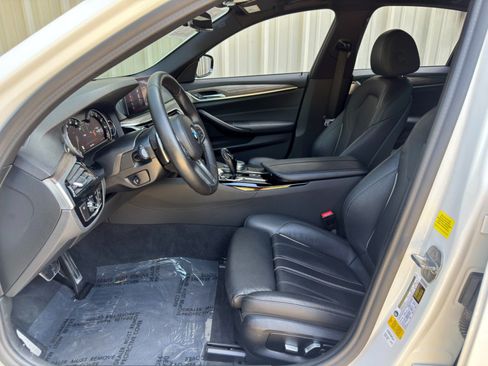Used 2019 BMW 540i w/ M Sport Package RWD image 17