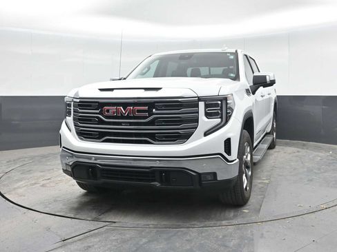 Used 2024 GMC Sierra 1500 SLT w/ SLT Premium Plus Package AWD/4WD image 5