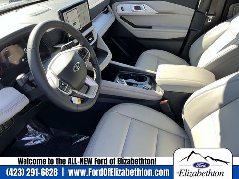 New 2026 Ford Explorer Active image 22