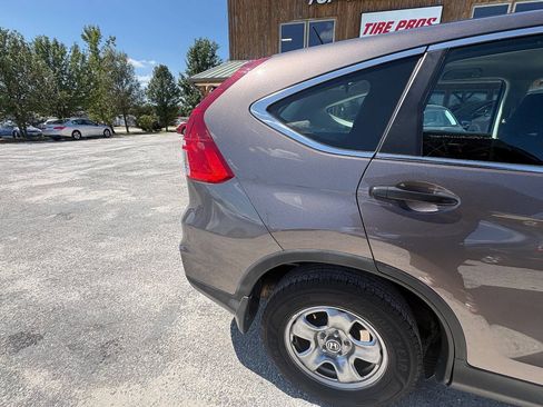 Used 2015 Honda CR-V LX image 2