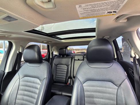 Used 2016 Ford Edge SEL w/ Equipment Group 201A image 8