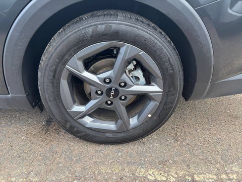 Used 2025 Kia K4 FWD image 29