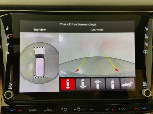 Used 2022 Jeep Grand Wagoneer Series III w/ Rear Seat Video Group 1 AWD/4WD image 14