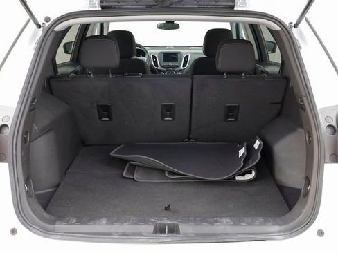 Used 2023 Chevrolet Equinox LT image 18