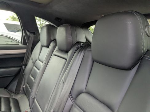 Used 2015 Porsche Cayenne Turbo AWD/4WD image 10