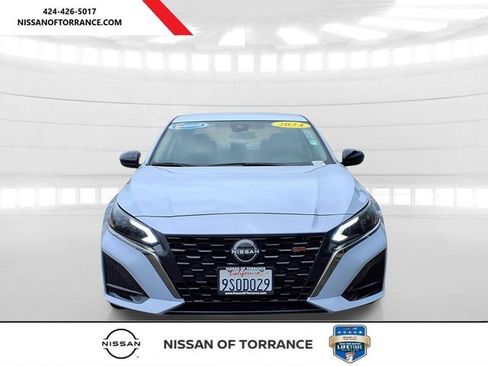 Used 2024 Nissan Altima 2.5 SR FWD image 2