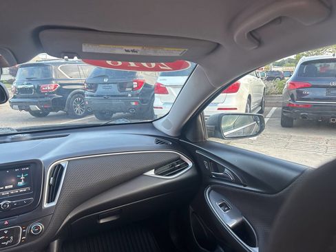 Used 2018 Chevrolet Malibu LS image 21