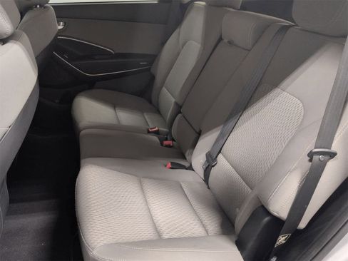Used 2015 Hyundai Santa Fe GLS image 20