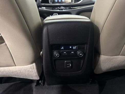 Used 2019 Buick Enclave Essence image 58