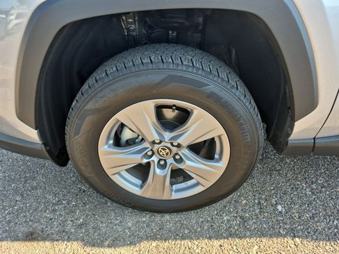 Certified 2022 Toyota RAV4 XLE w/ Convenience Package AWD/4WD image 24