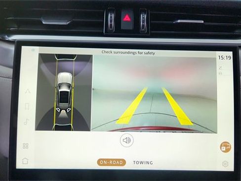 Used 2025 Jaguar F-PACE R-Dynamic S image 43