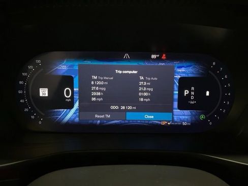 Used 2025 Volvo XC40 B5 Core AWD/4WD image 12