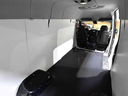 Used 2015 Mercedes-Benz Sprinter 3500 image 39