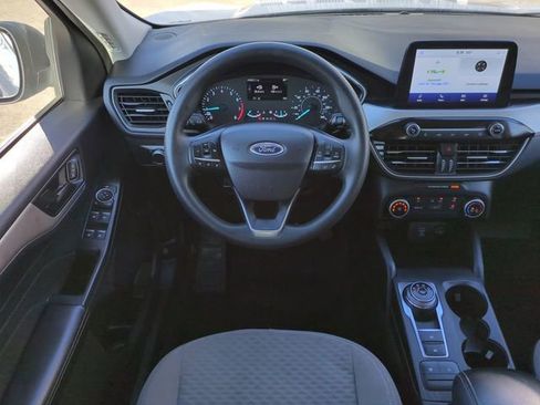 Used 2022 Ford Escape SE image 16