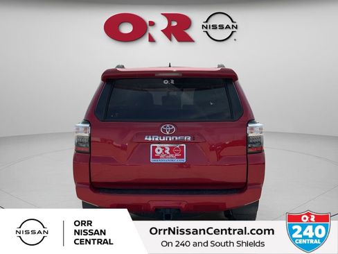 Used 2022 Toyota 4Runner SR5 Premium w/ Moonroof Package RWD image 6