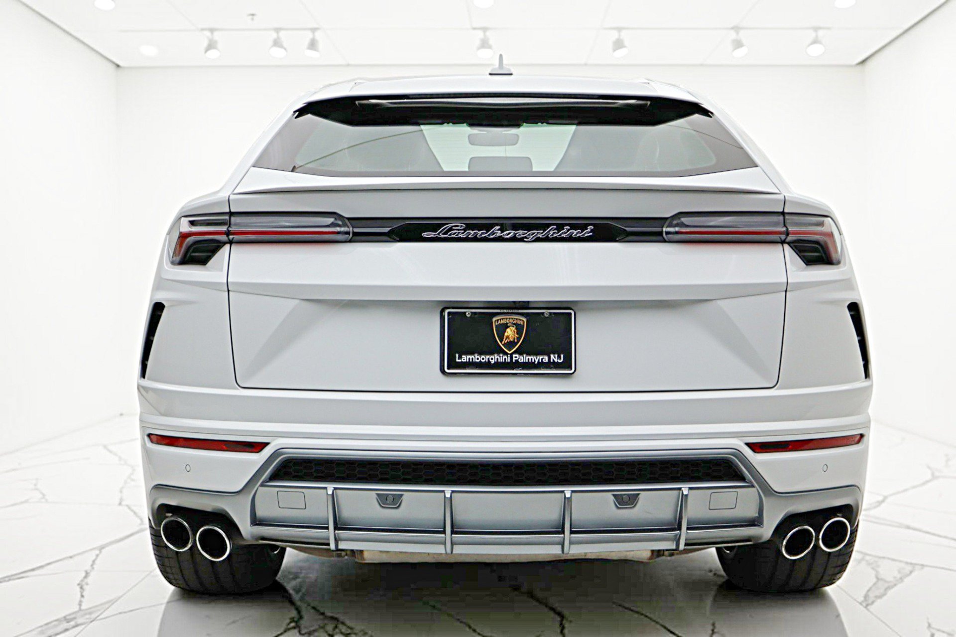 Used 2020 Lamborghini Urus AWD/4WD image 10