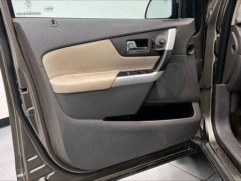 Used 2013 Ford Edge SEL FWD image 21