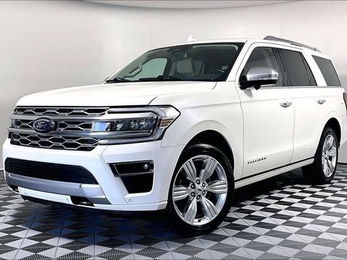 Used 2023 Ford Expedition Platinum AWD/4WD image 2