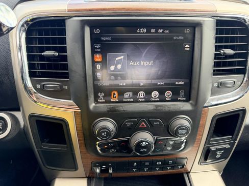 Used 2014 RAM 3500 Laramie RWD image 25