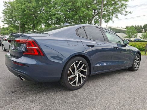 Used 2019 Volvo S60 T5 Momentum w/ Premium Package FWD image 6