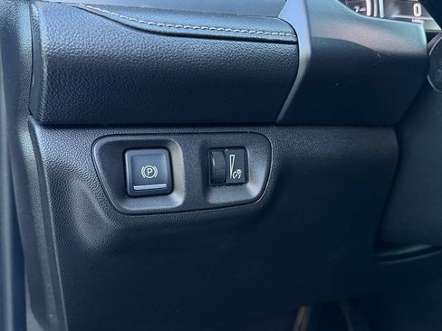 Used 2017 GMC Acadia SLT w/ LPO, Floor Liner Package AWD/4WD image 21