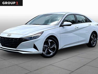 Used 2023 Hyundai Elantra SEL w/ Convenience Package