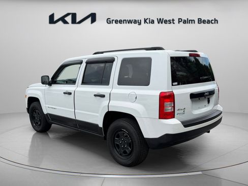 Used 2016 Jeep Patriot Sport AWD/4WD image 5